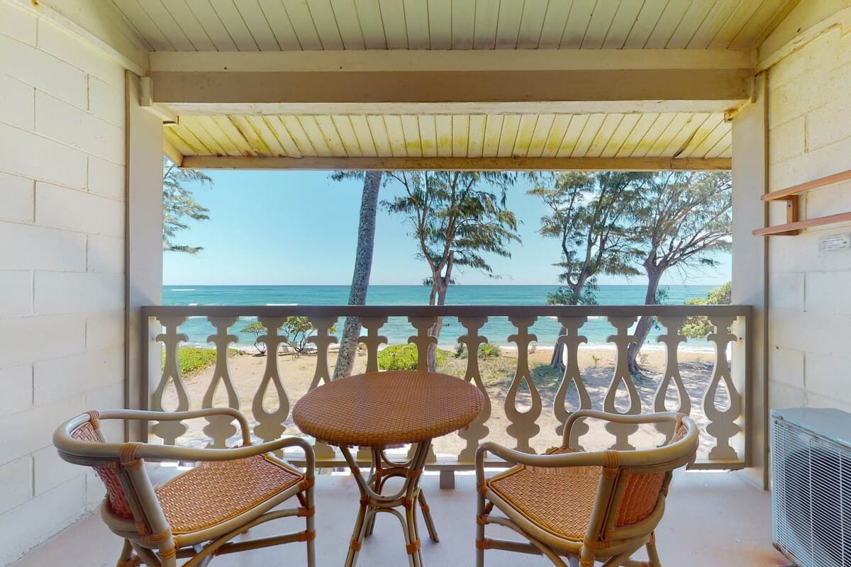 Sweeping Studio Oceanfront 3rd-Floor, Pool - Photo 3
