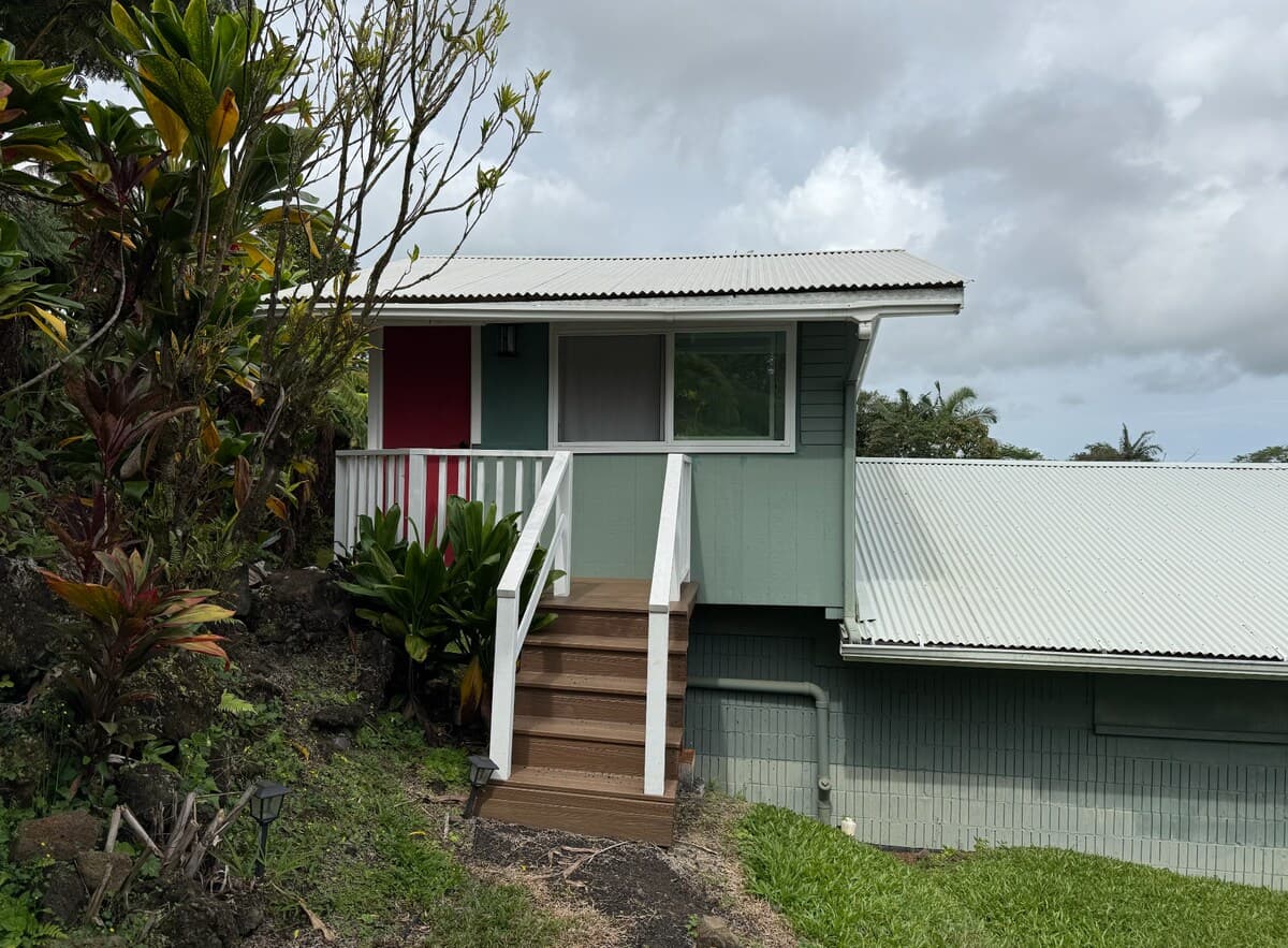 Home in Hilo · ★5.0 · 1 bedroom · 1 bed · 1 private bath - Photo 5