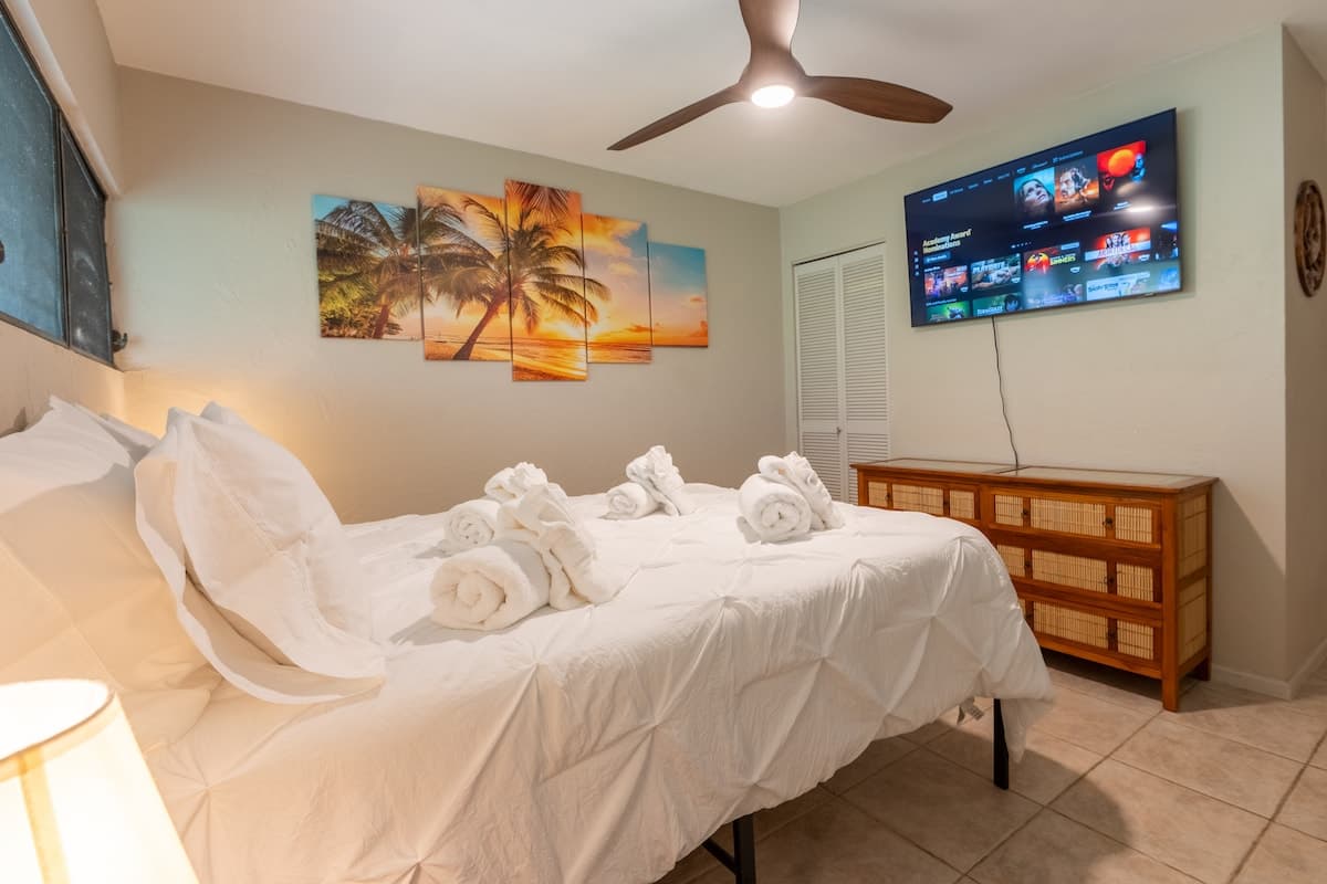 Condo in Kailua-Kona · ★4.95 · 1 bedroom · 2 beds · 1 bath - Photo 5