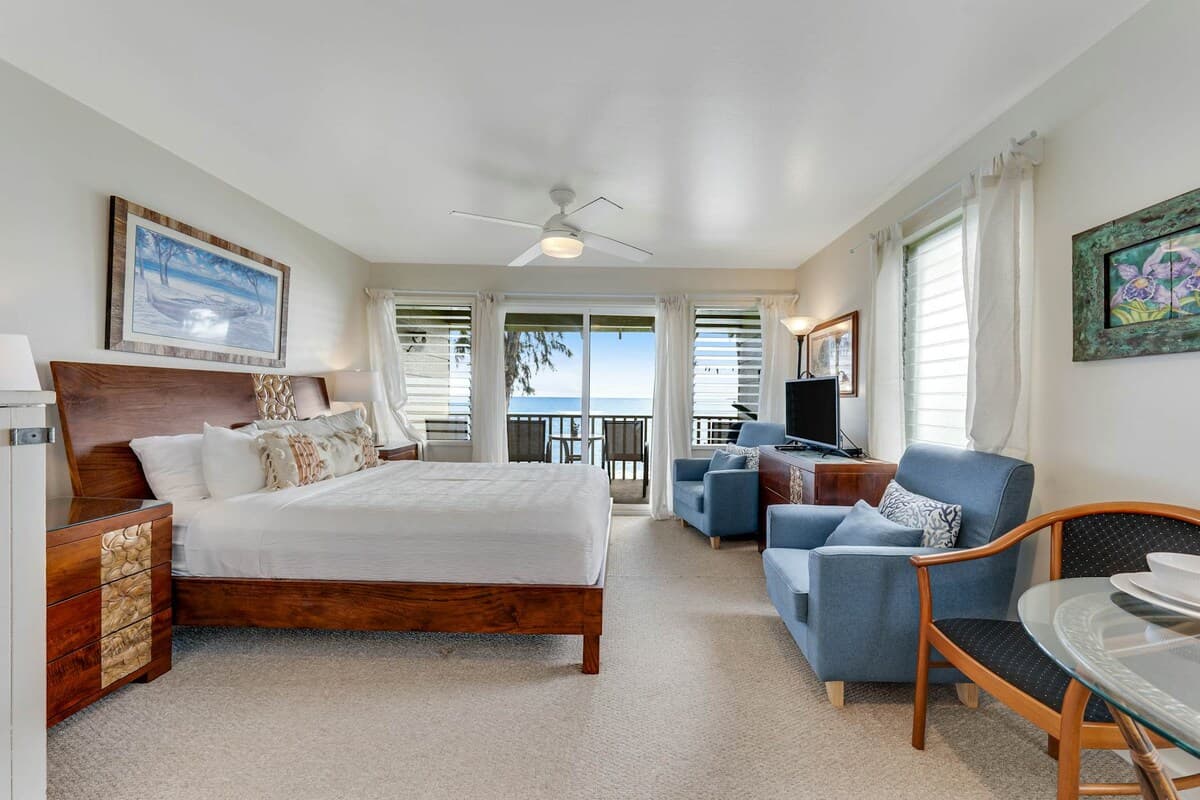 Condo in Kapaa · ★4.86 · Studio · 1 bed · 1 shared bath - Photo 5