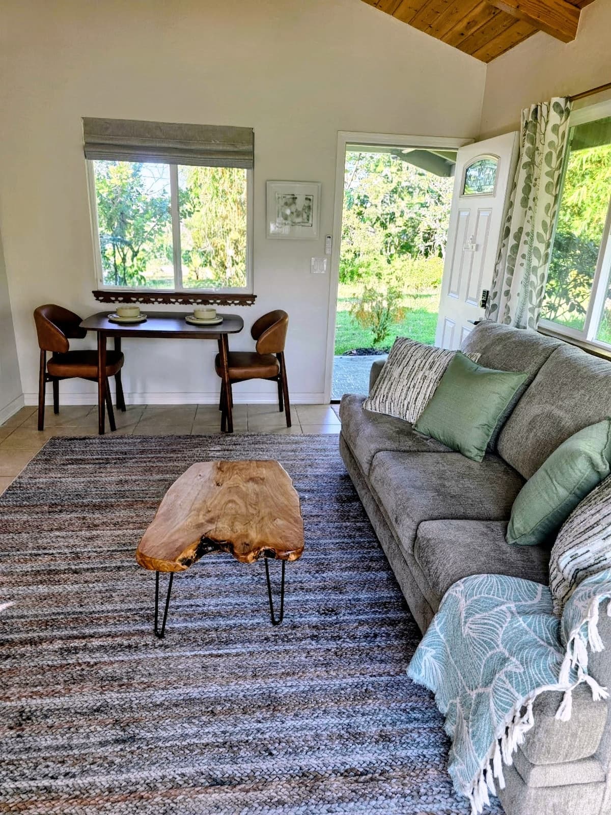 Home in Keaau · ★4.75 · 1 bedroom · 2 beds · 1 private bath - Photo 5