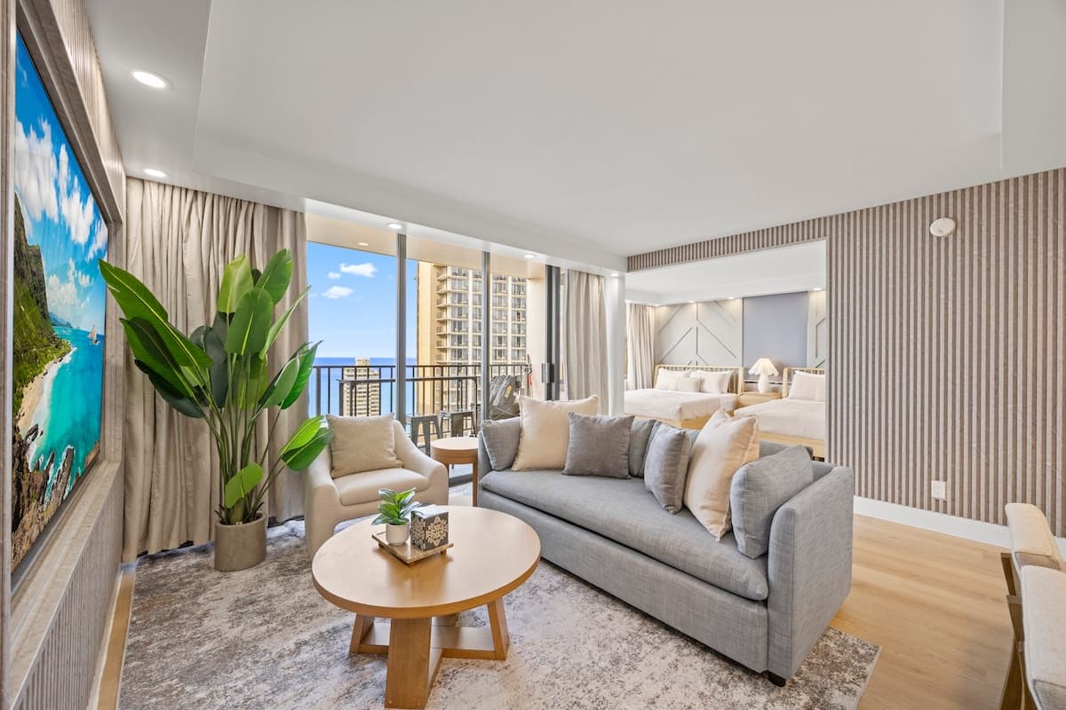 31F-Waikiki Banyan-1BR-Ocean & City Skyline Views - Photo 1