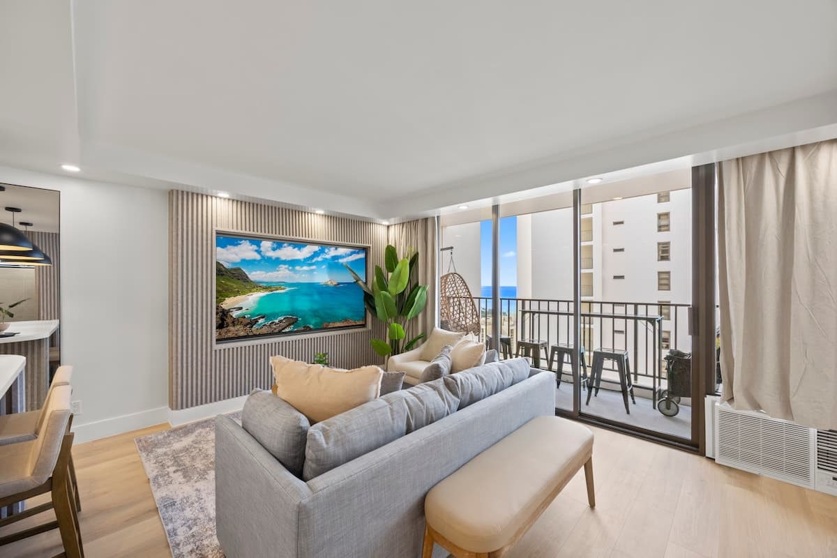 31F-Waikiki Banyan-1BR-Ocean & City Skyline Views - Photo 4