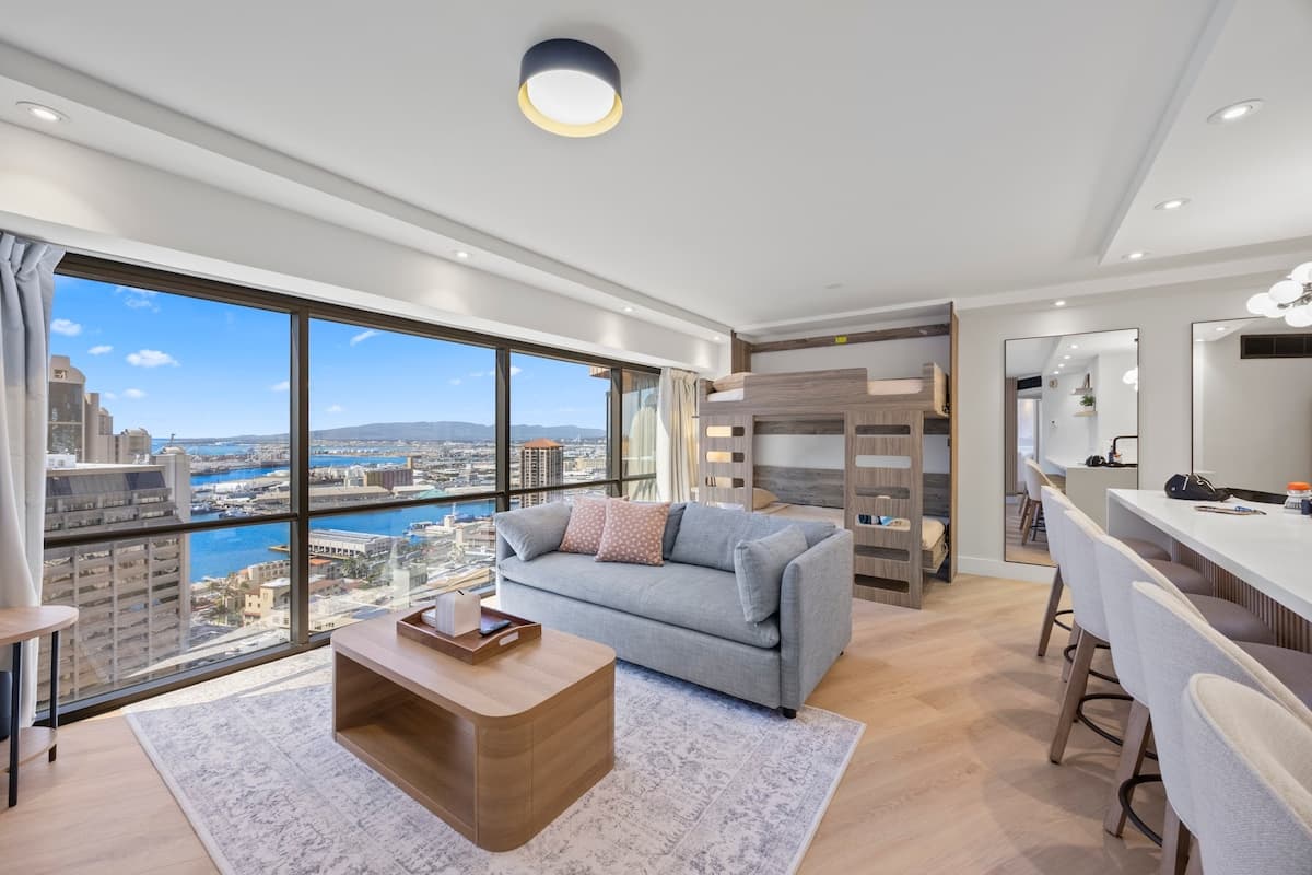 33F-Financial District-Harbor View-1BR w/Parking - Photo 2