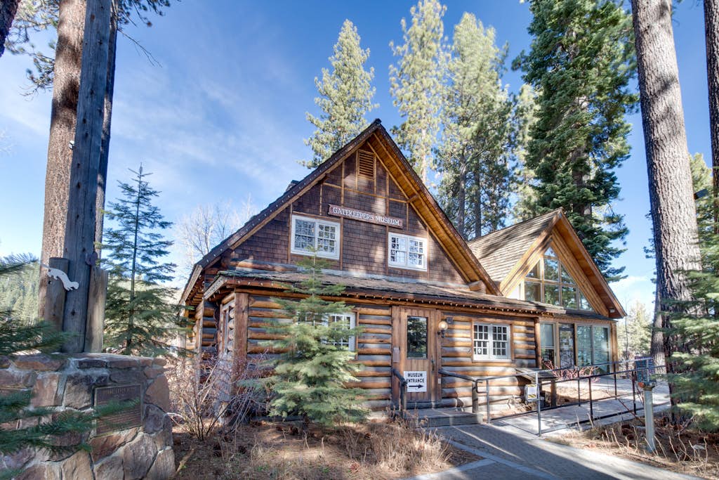 Ski-In/Ski-Out Condo, Alpine Meadows Base - Photo 3