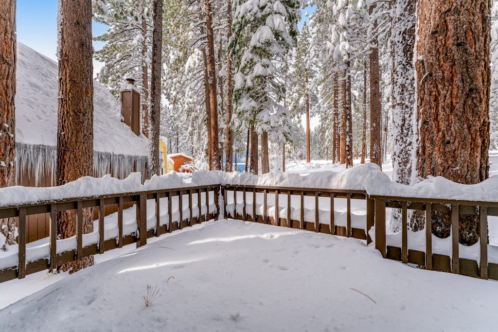 Townhouse in Incline Village · ★4.46 · 3 bedrooms · 5 beds · 2 private baths - Photo 2