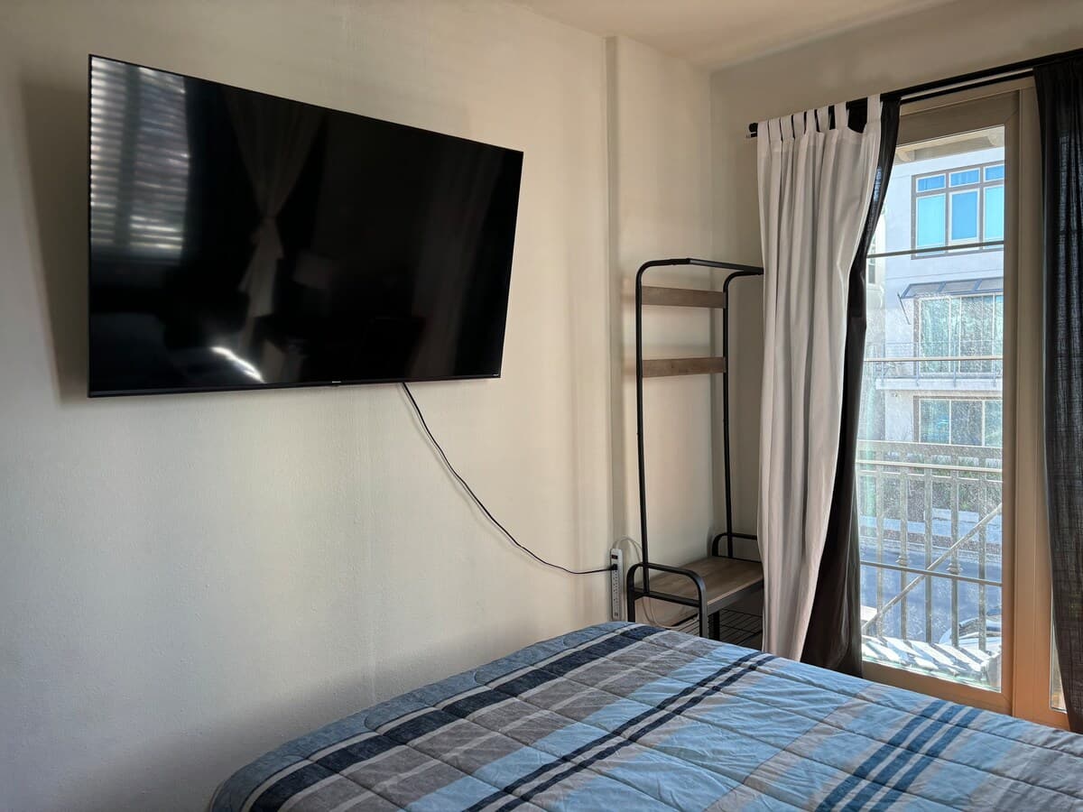 Airport-Adjacent Home Near Train, Parks & Malls - Photo 4