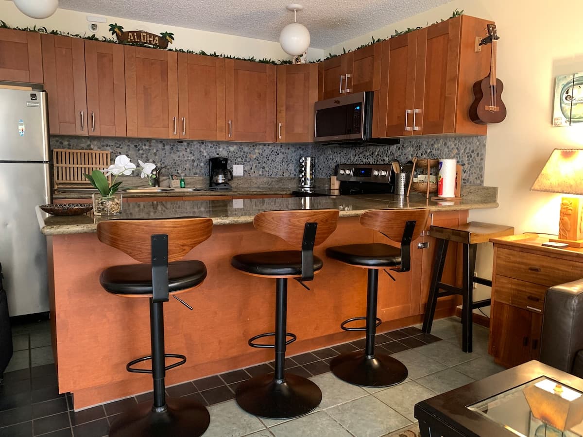 Hokusai Suite/Free Parking/WIFI/1 block to beach - Photo 4