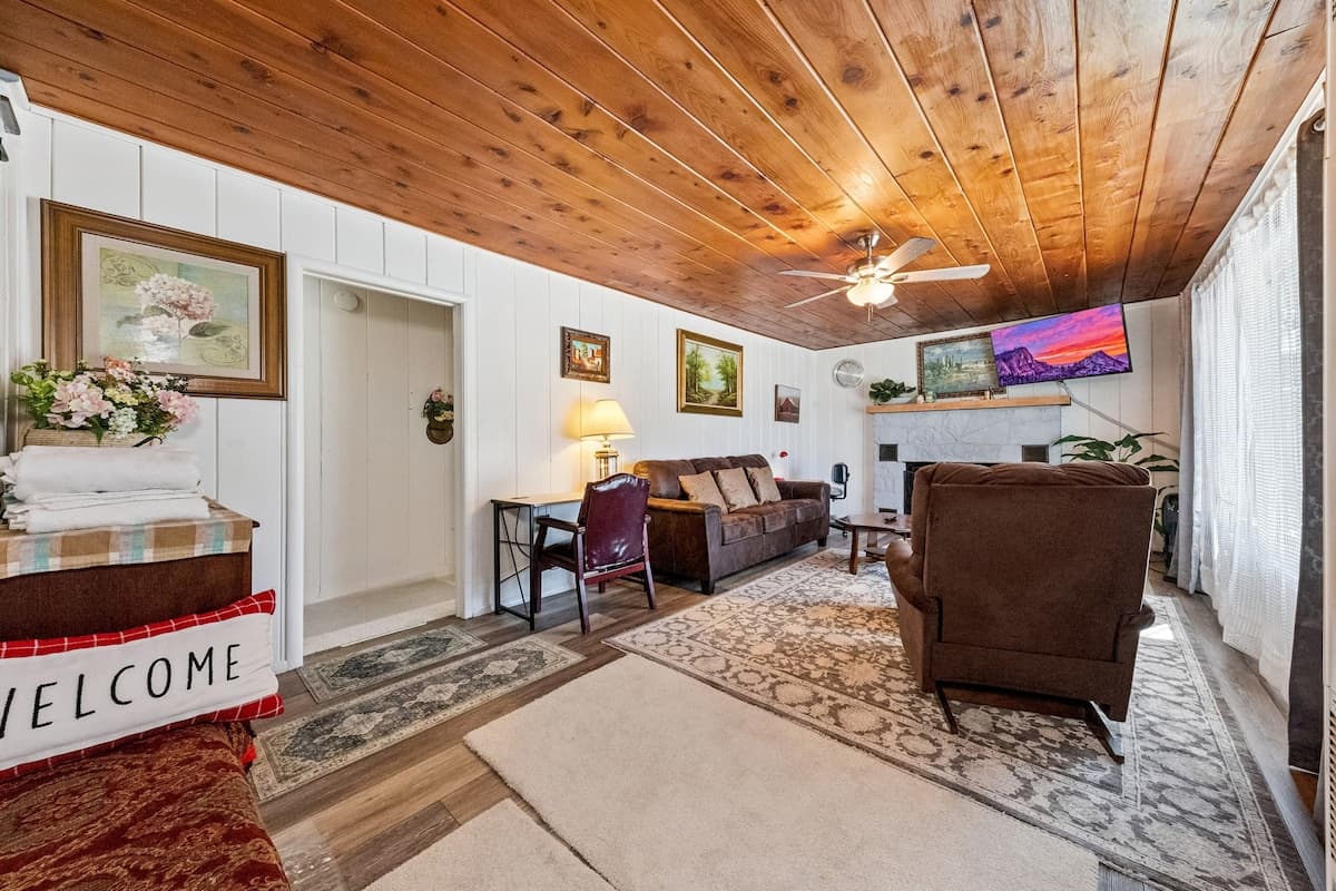 Cozy South Lake Tahoe Home Near Skiing & Beach - Photo 5