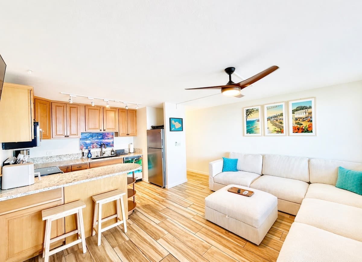Condo in Lahaina · ★5.0 · 1 bedroom · 2 beds · 1 bath - Photo 1