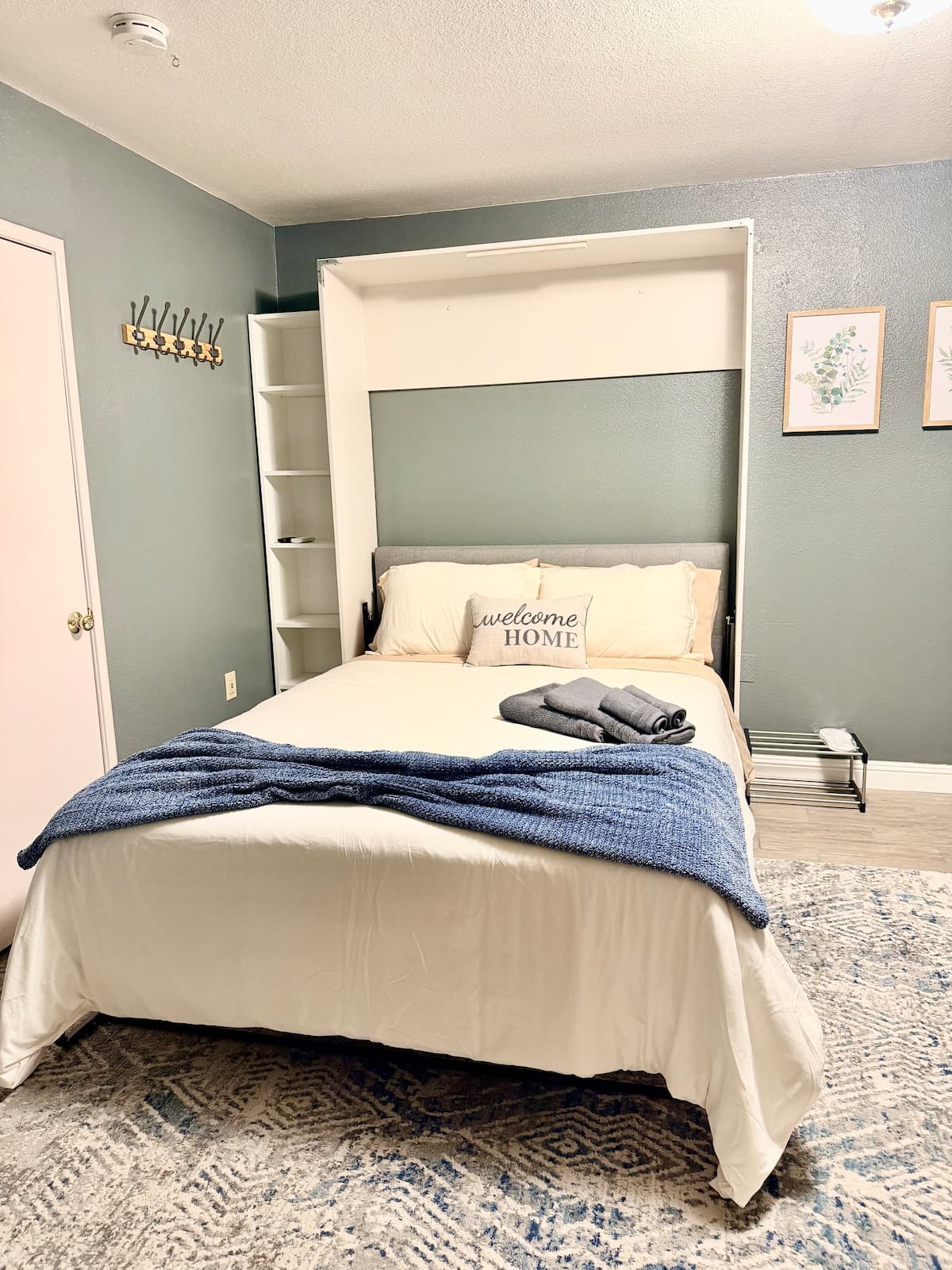 Cozy Studio with Private Entrance & Patio - Photo 2