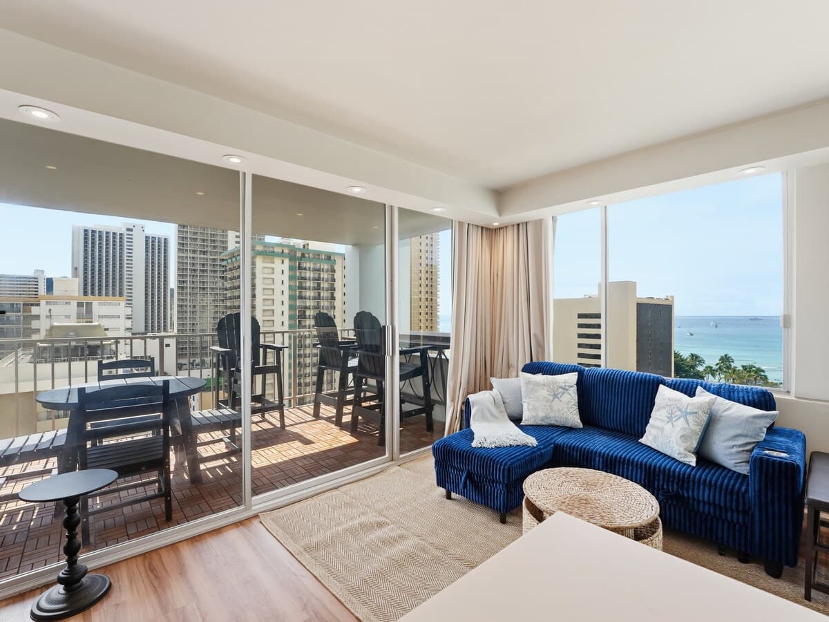 Modern Fully Renovated 1 bdrm Heart of Waikiki - Photo 4