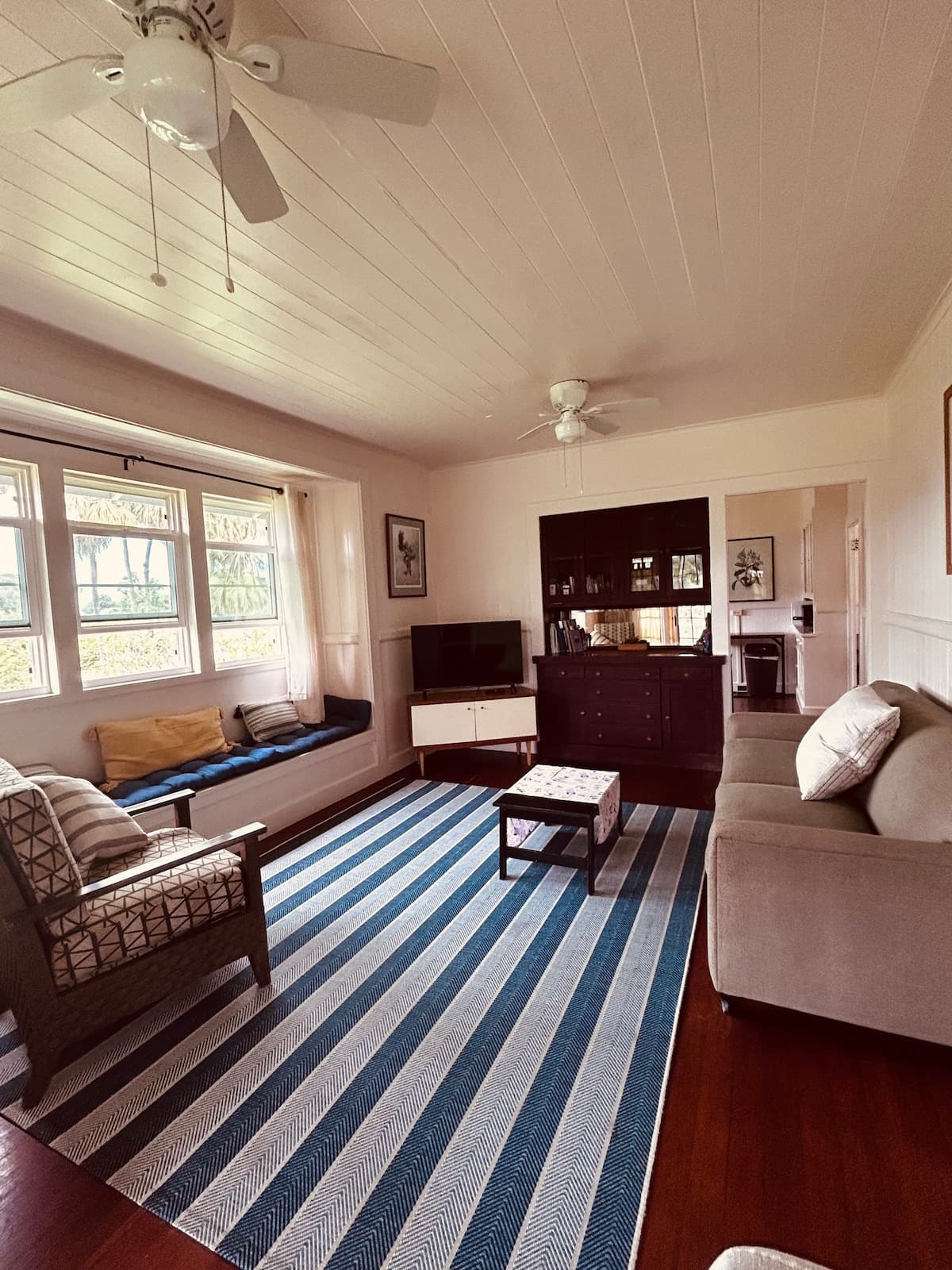 Home in Hilo · ★4.9 · 2 bedrooms · 3 beds · 1.5 private baths - Photo 2