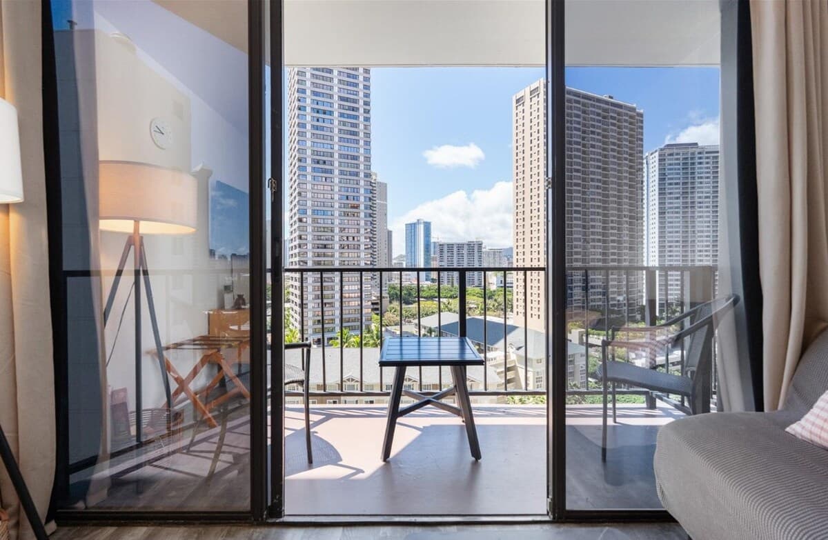 Waikiki Studio w/ Parking | City & Partial Ocean - Photo 4