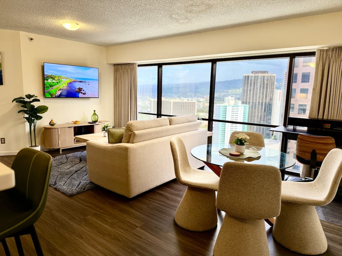 Honolulu Ocean/Mountain View Stay-Parking/Laundry - Photo 2