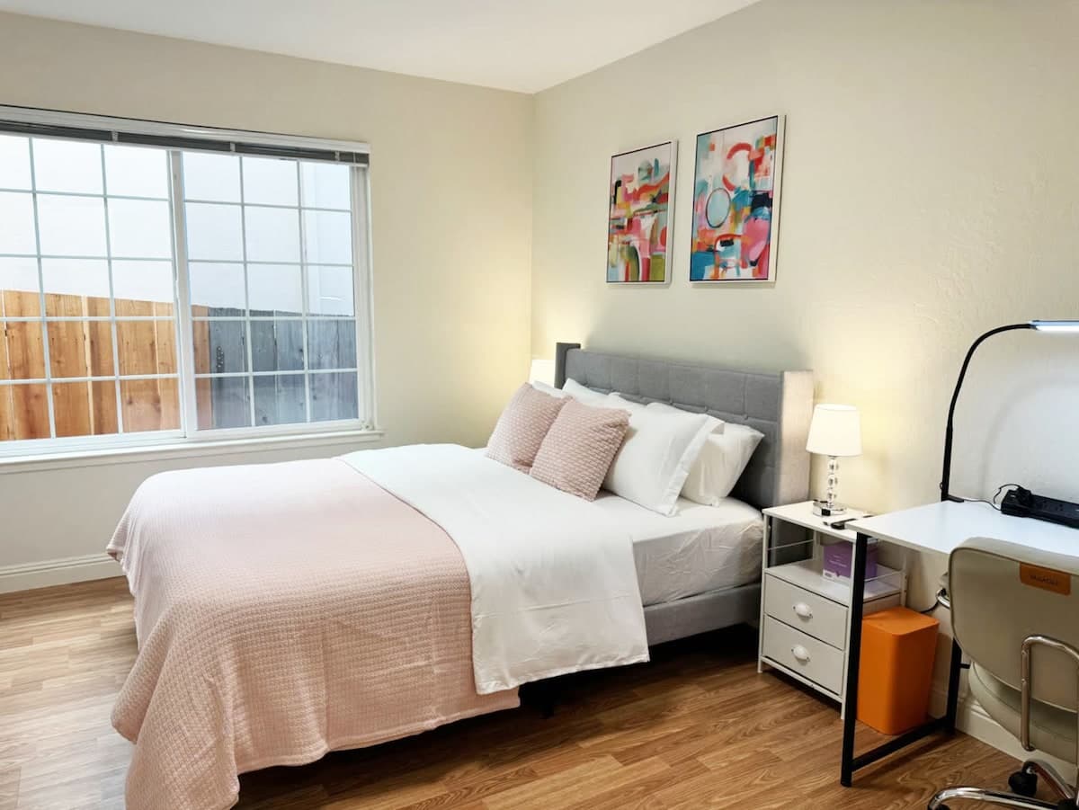 Private 3BR Unit in South SF with WiFI/Kitchen - Photo 1