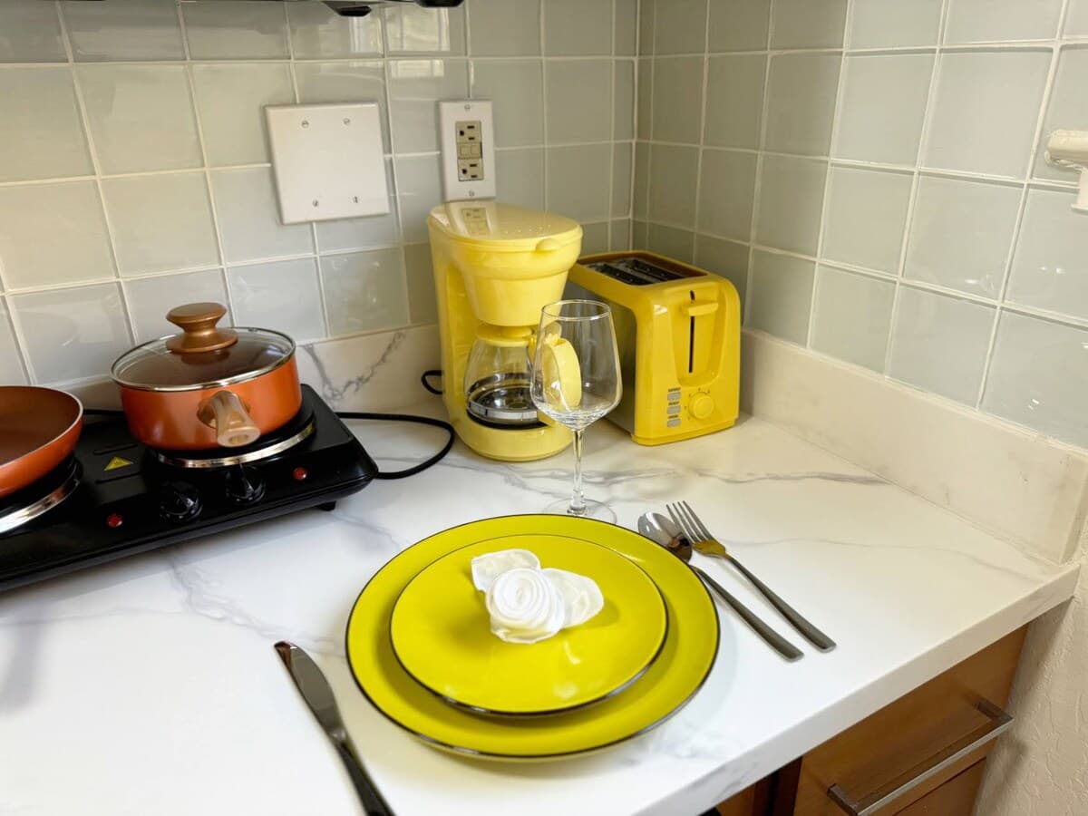 Private 3BR Unit in South SF with WiFI/Kitchen - Photo 5