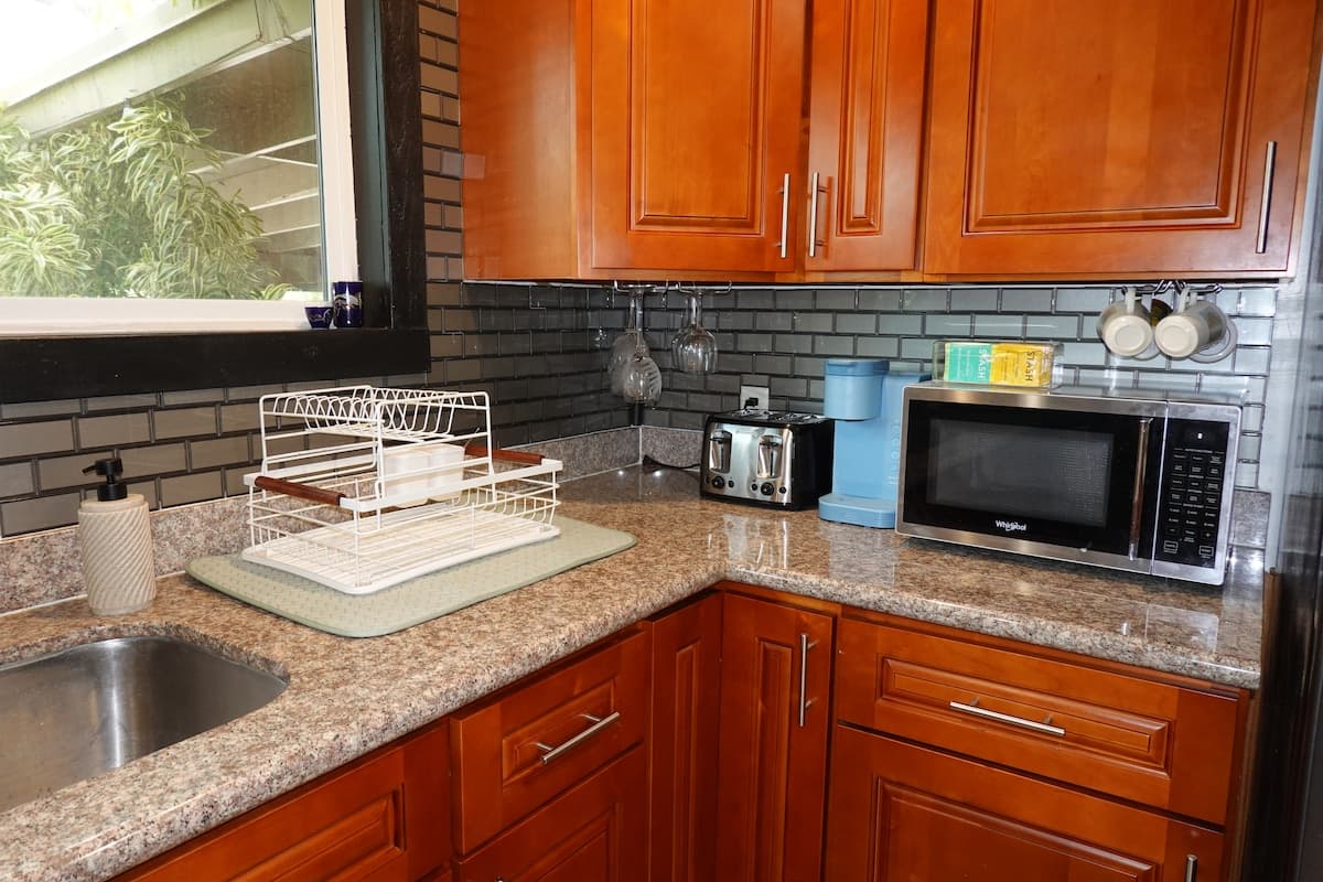 Home in Waianae · ★4.83 · 1 bedroom · 1 bed · 1 private bath - Photo 5