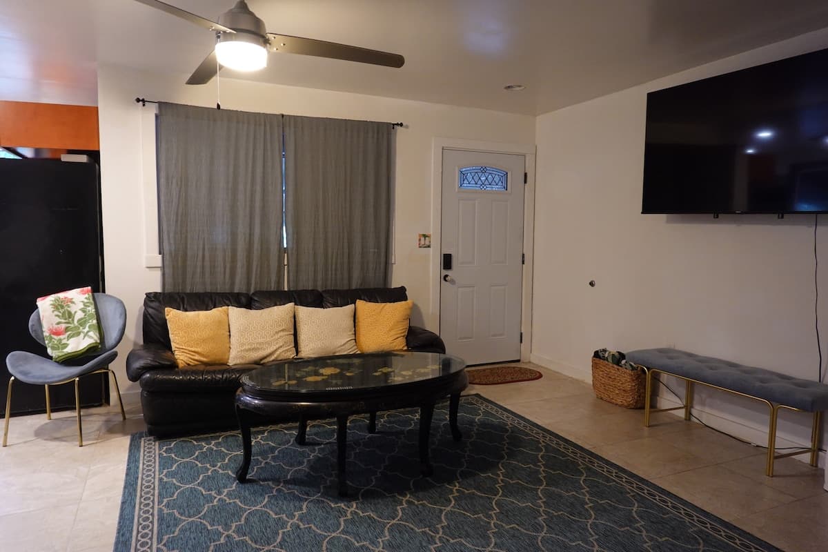 Home in Waianae · ★4.83 · 1 bedroom · 1 bed · 1 private bath - Photo 1