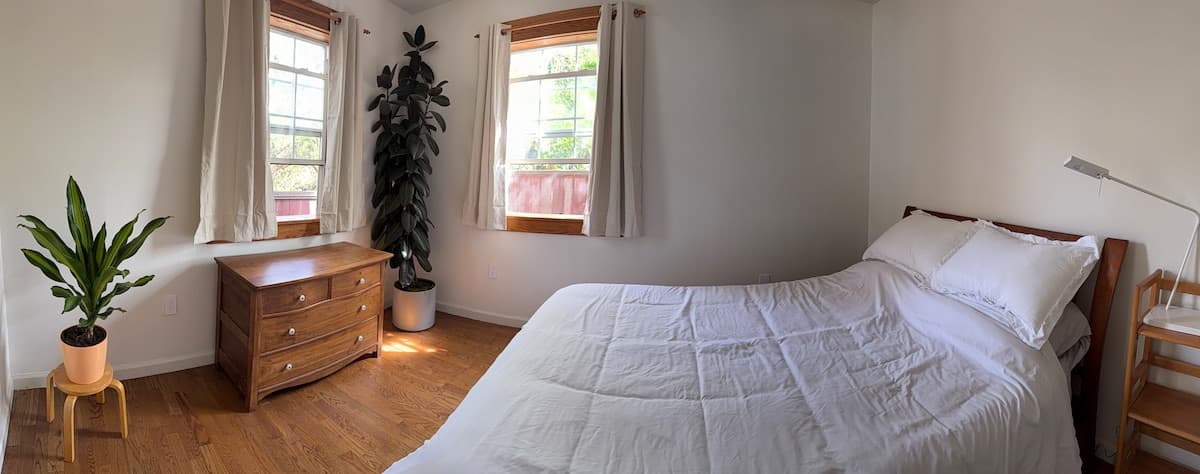 Sunny 2BR cottage, edible garden, walk to 4th St - Photo 1