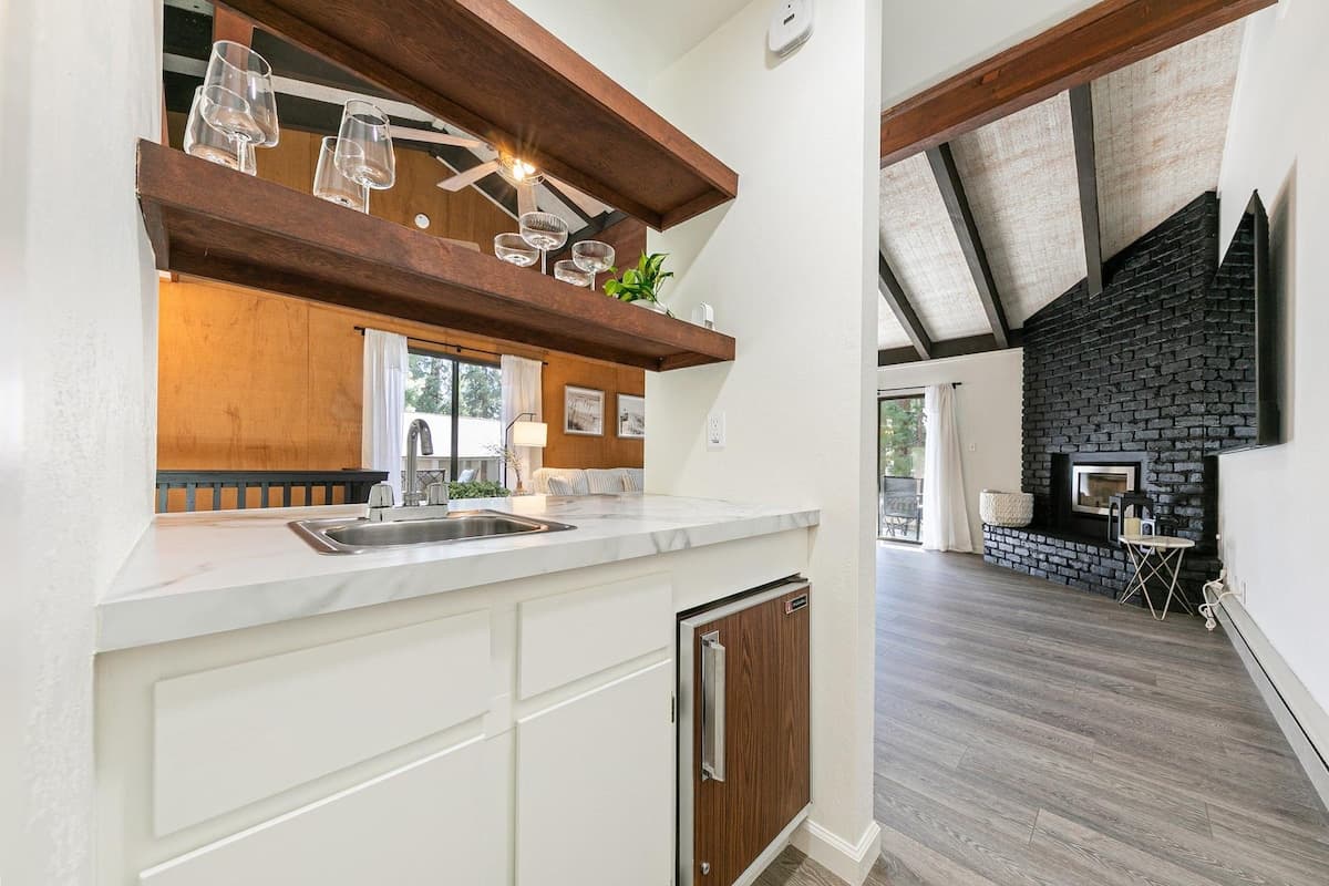 Home in Incline Village · ★New · 3 bedrooms · 4 beds · 2.5 private baths - Photo 5