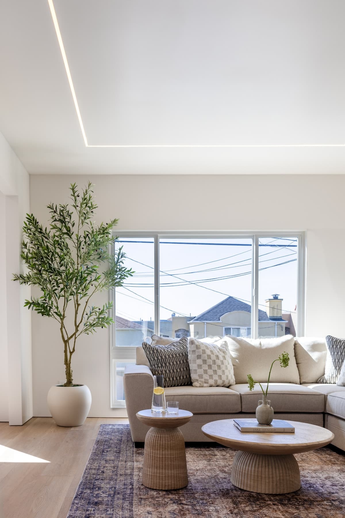 Newly Renovated Sunset Home, Ocean Views - Photo 3