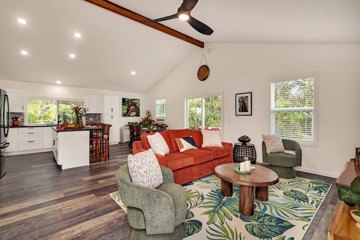 Home in Mountain View · ★5.0 · 3 bedrooms · 4 beds · 2 private baths - Photo 3