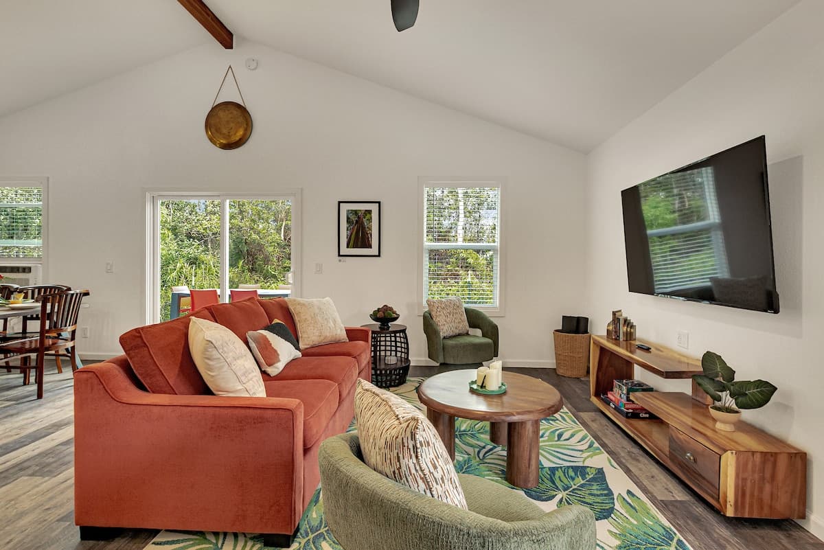 Home in Mountain View · ★5.0 · 3 bedrooms · 4 beds · 2 private baths - Photo 5