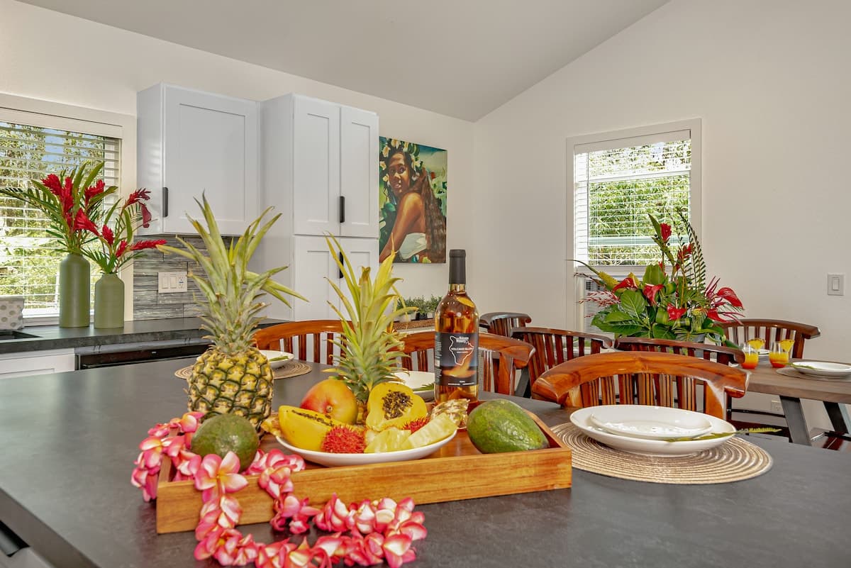 Home in Mountain View · ★5.0 · 3 bedrooms · 4 beds · 2 private baths - Photo 1