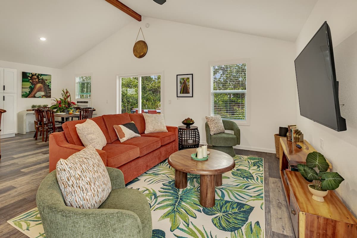 Home in Mountain View · ★5.0 · 3 bedrooms · 4 beds · 2 private baths - Photo 4