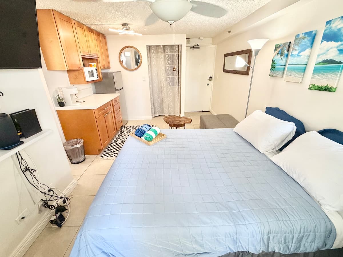 707A Upgraded condo in Paradise, Waikiki Beach. - Photo 2