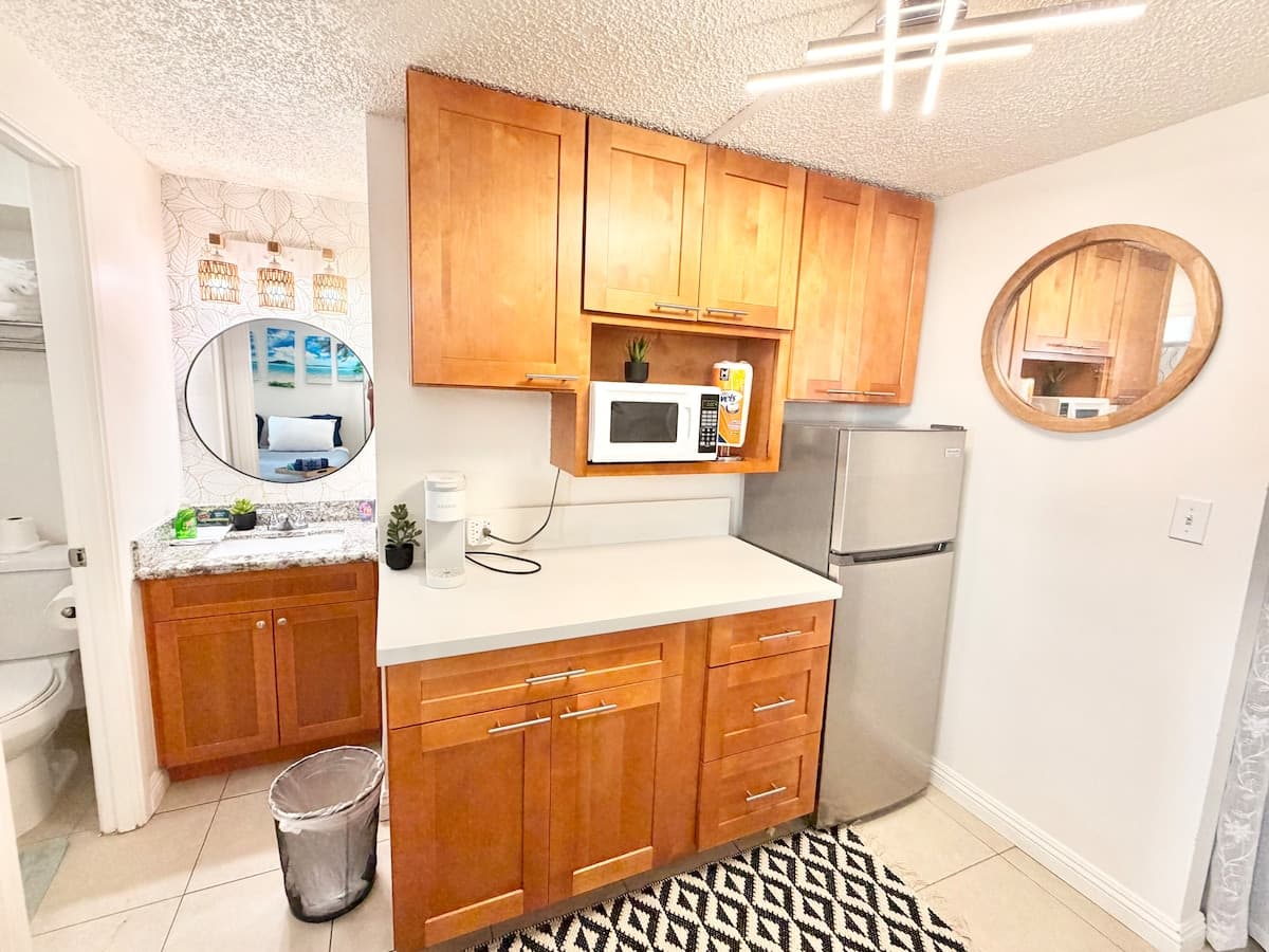 707A Upgraded condo in Paradise, Waikiki Beach. - Photo 3