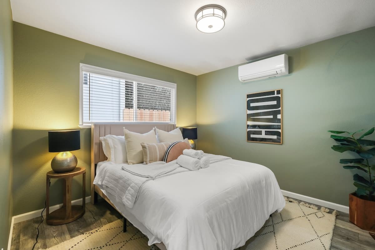 Modern Napa Retreat, 8 Min to Downtown - Photo 2