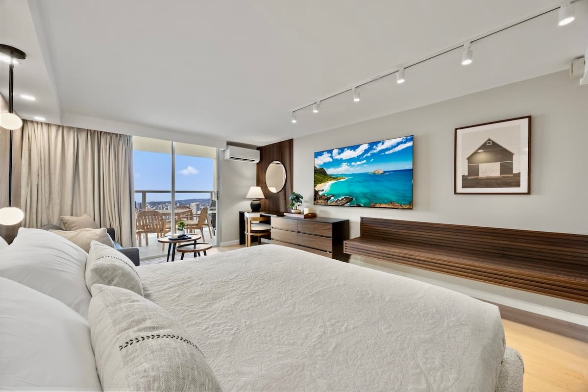 41F-Stunning High-FL Studio w/Ocean & City Views - Photo 2