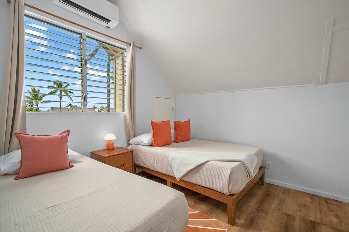 Condo in Princeville · ★5.0 · 2 bedrooms · 3 beds · 1.5 private baths - Photo 2