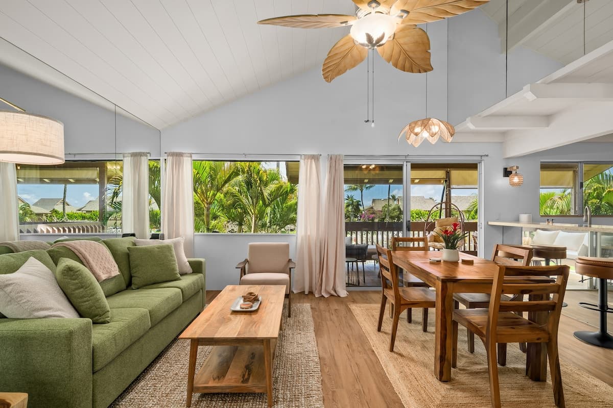 Condo in Princeville · ★5.0 · 2 bedrooms · 3 beds · 1.5 private baths - Photo 3