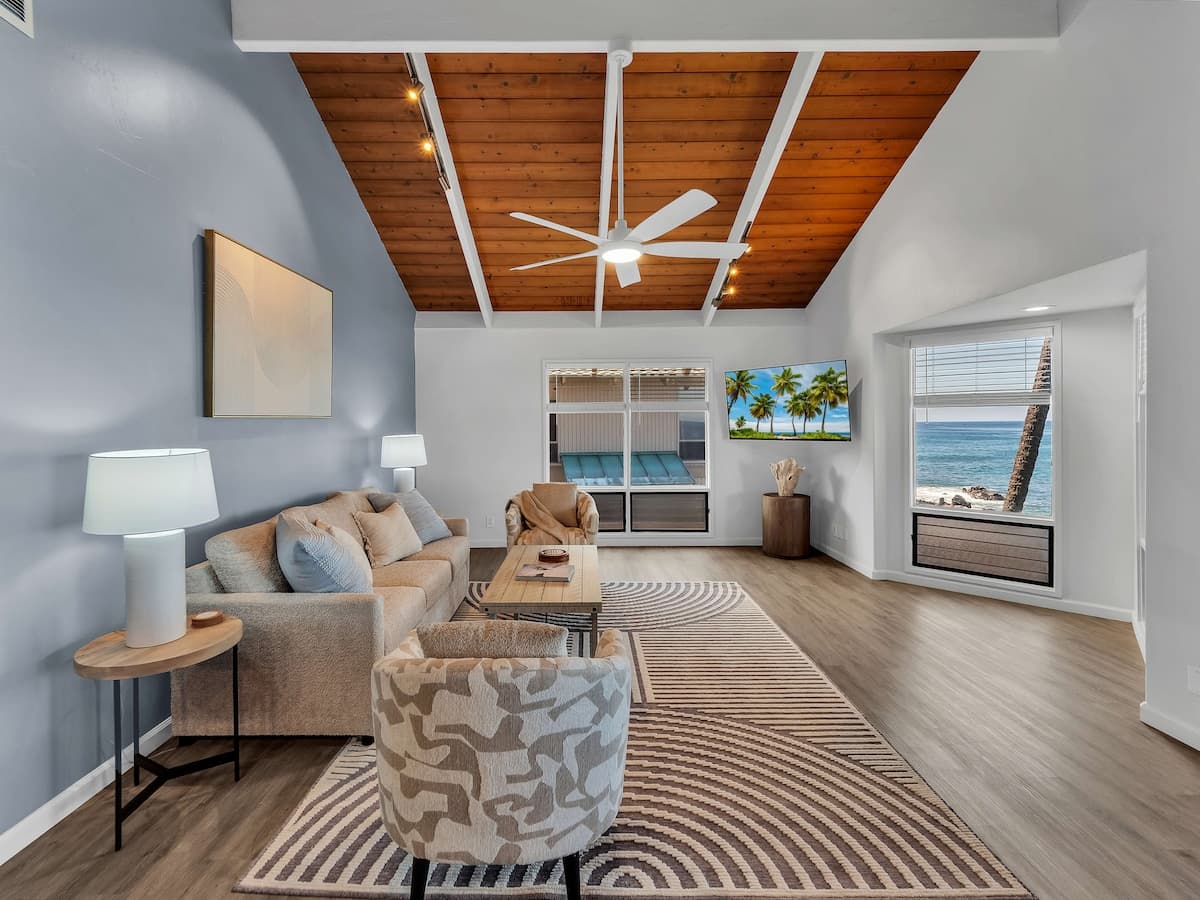 Oceanfront 3BR Kona Penthouse — Unreal Ocean Views - Photo 3