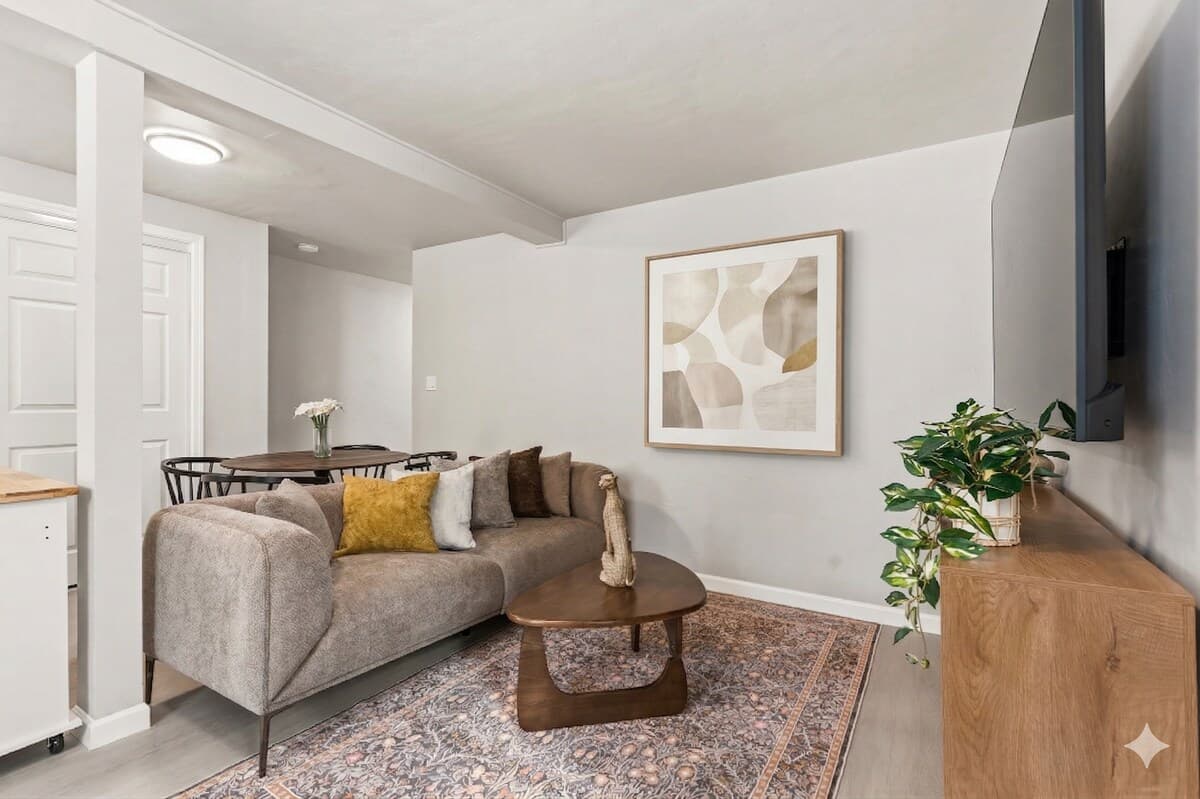 2BR Near SCU, NVIDIA, Apple, Google - Photo 1