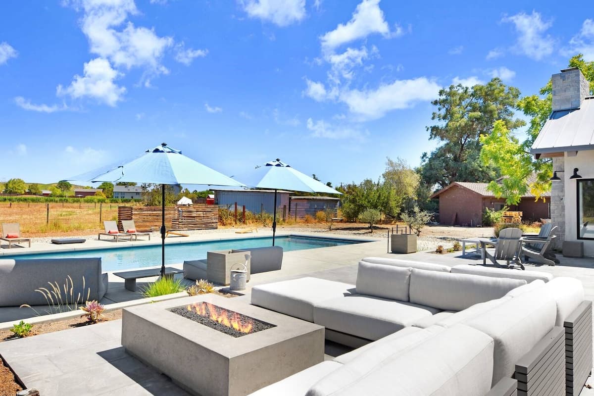Vineyard Views Pool & Hot Tub in Carneros - Photo 4