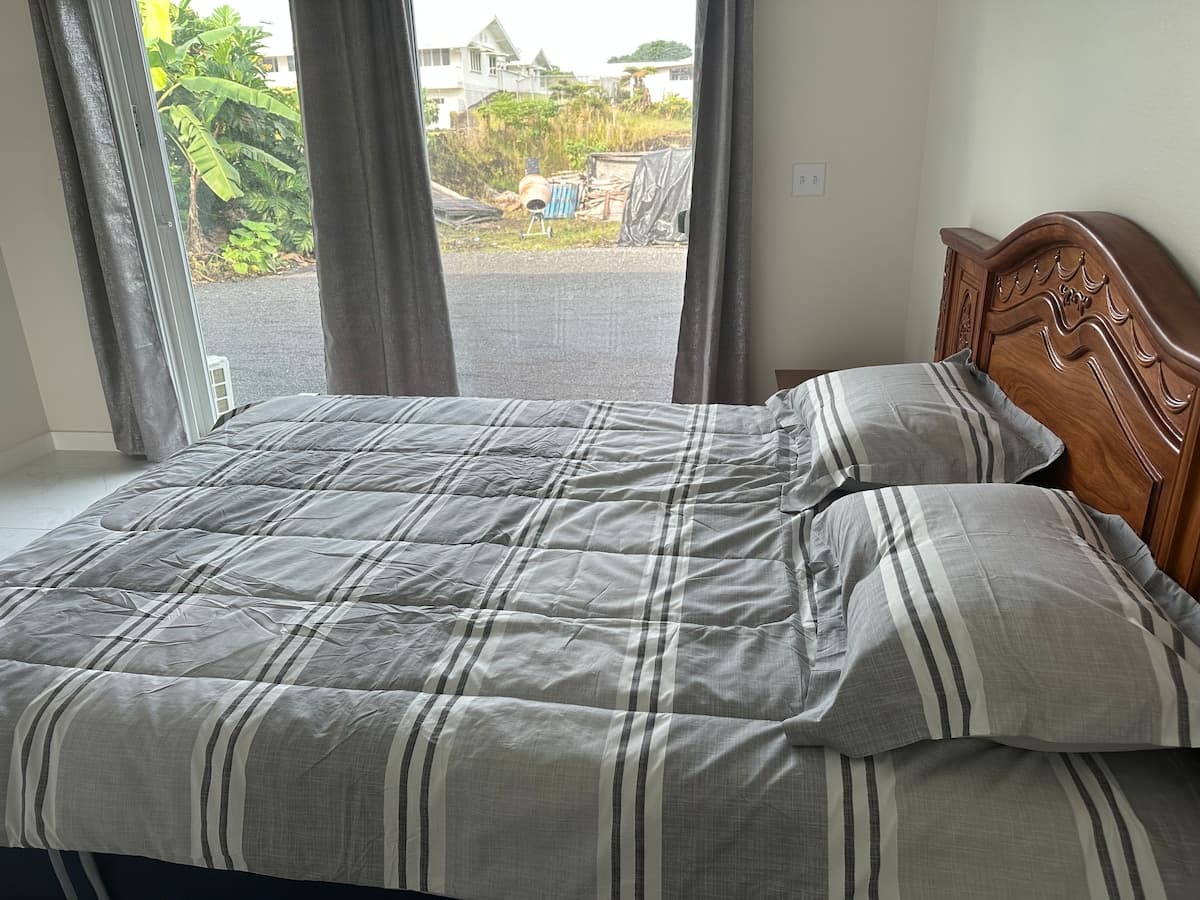 Home in Hilo · ★5.0 · 4 bedrooms · 4 beds · 4 private baths - Photo 3
