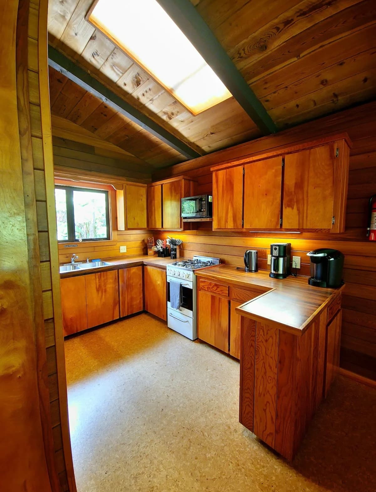 The Pacifica Inn - Photo 3