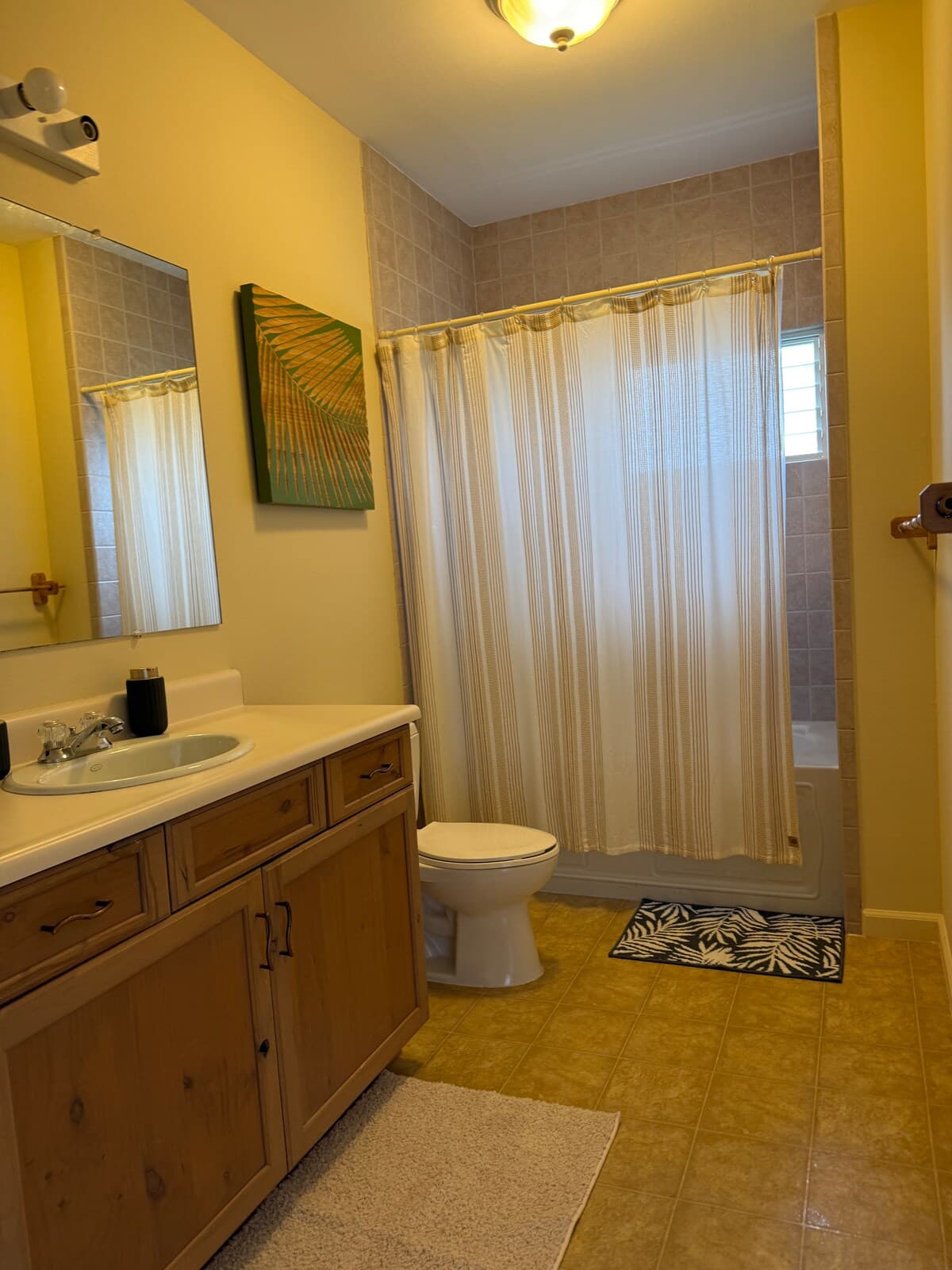 Home in Hilo · ★5.0 · Studio · 1 bed · 1 private bath - Photo 3