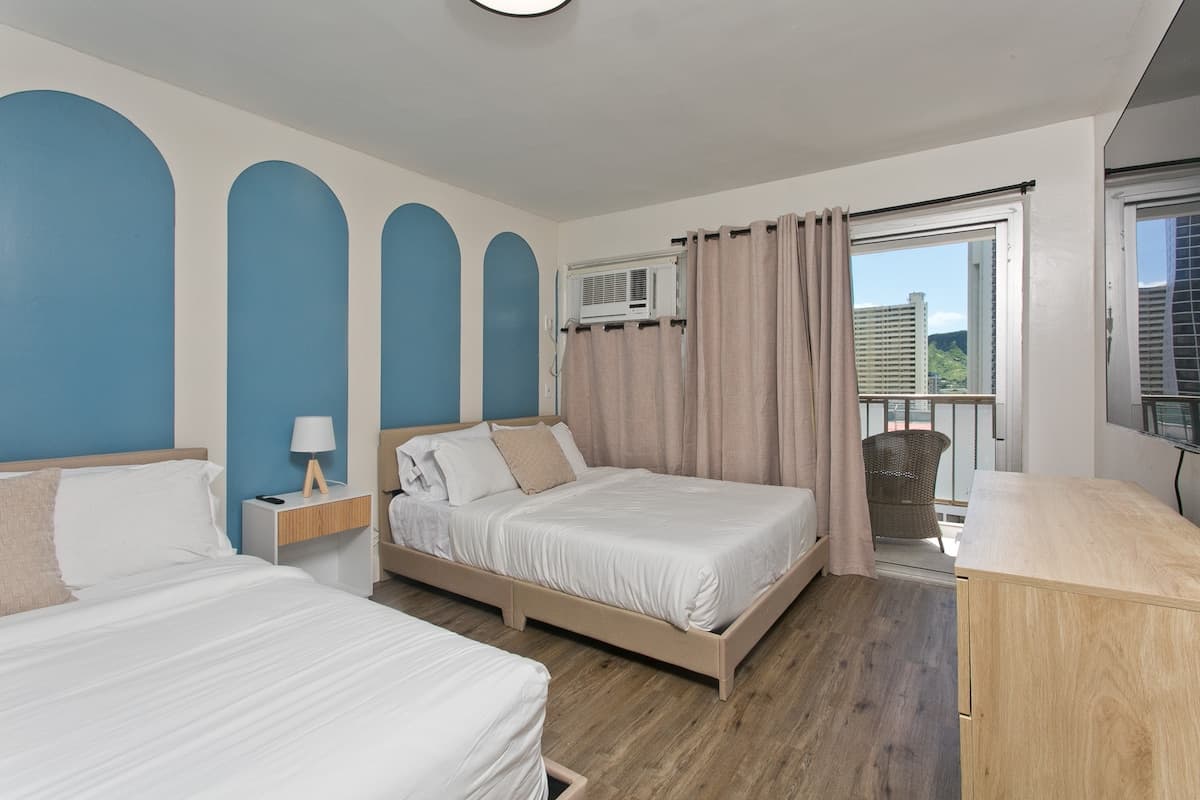 Corner Unit Ocean View 5 Bed Ocean Style W Parking - Photo 2