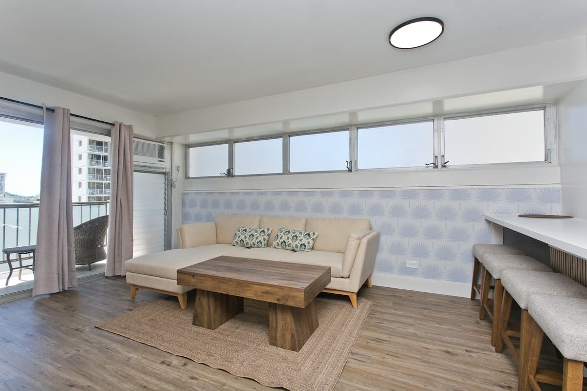 Corner Unit Ocean View 5 Bed Ocean Style W Parking - Photo 4