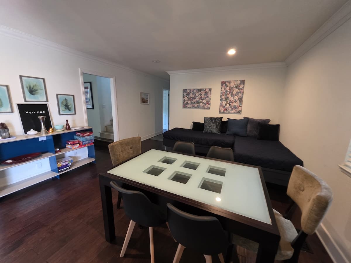 San Jose Home with Fully Equipped Kitchens - Photo 4