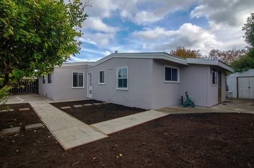 Family-Friendly Home Near Google & Castro St - Photo 2