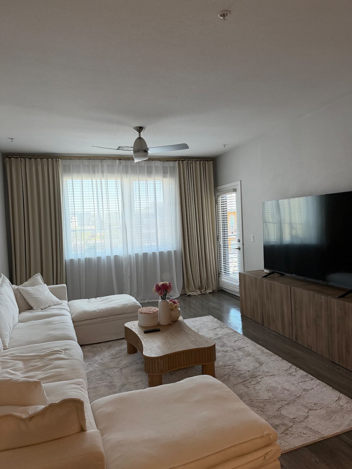 Luxury Menlo apartment - Photo 1