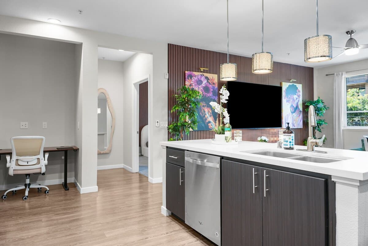 Brand New Luxury Resort Condo Near Tech HQs - Photo 4