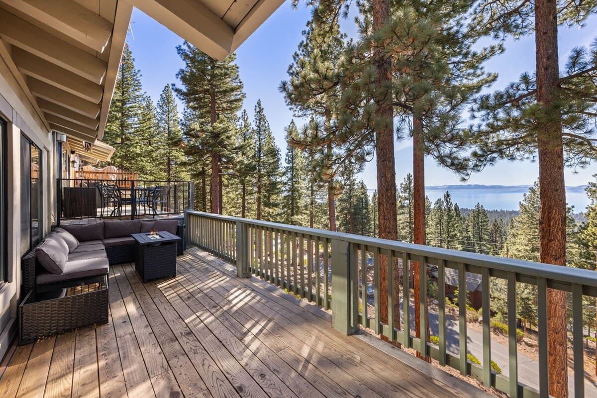Home in Incline Village · ★New · 3 bedrooms · 4 beds · 2 private baths - Photo 4
