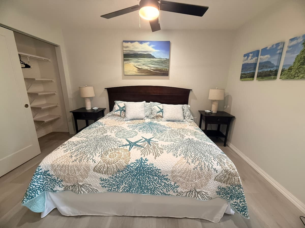 Condo in Kapaa · ★5.0 · 2 bedrooms · 4 beds · 1 private bath - Photo 1